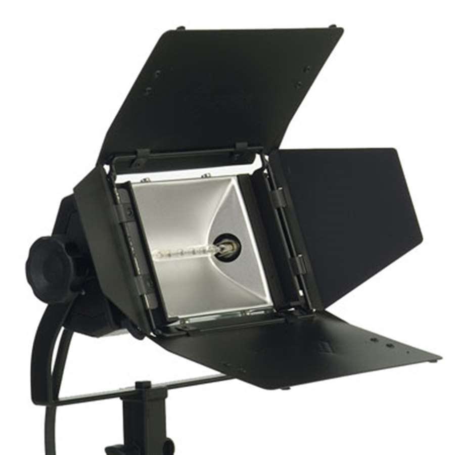 Cosmobroad 1000 W with Asymmetric Reflector