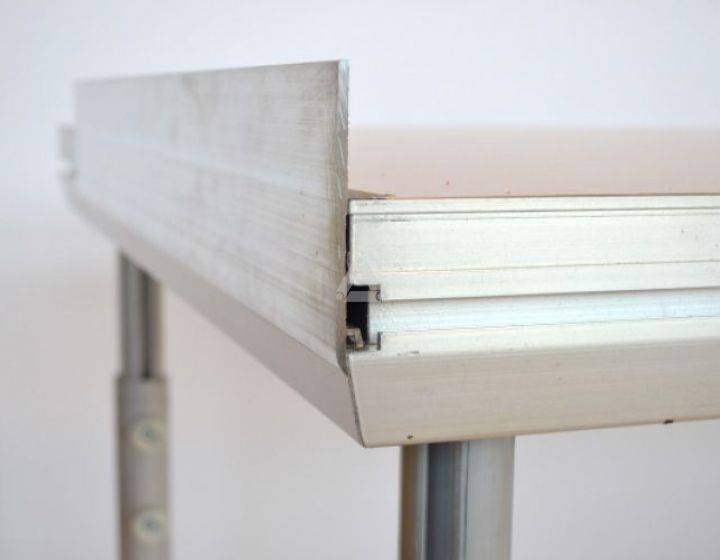Click-on toe board profile 970 mm
